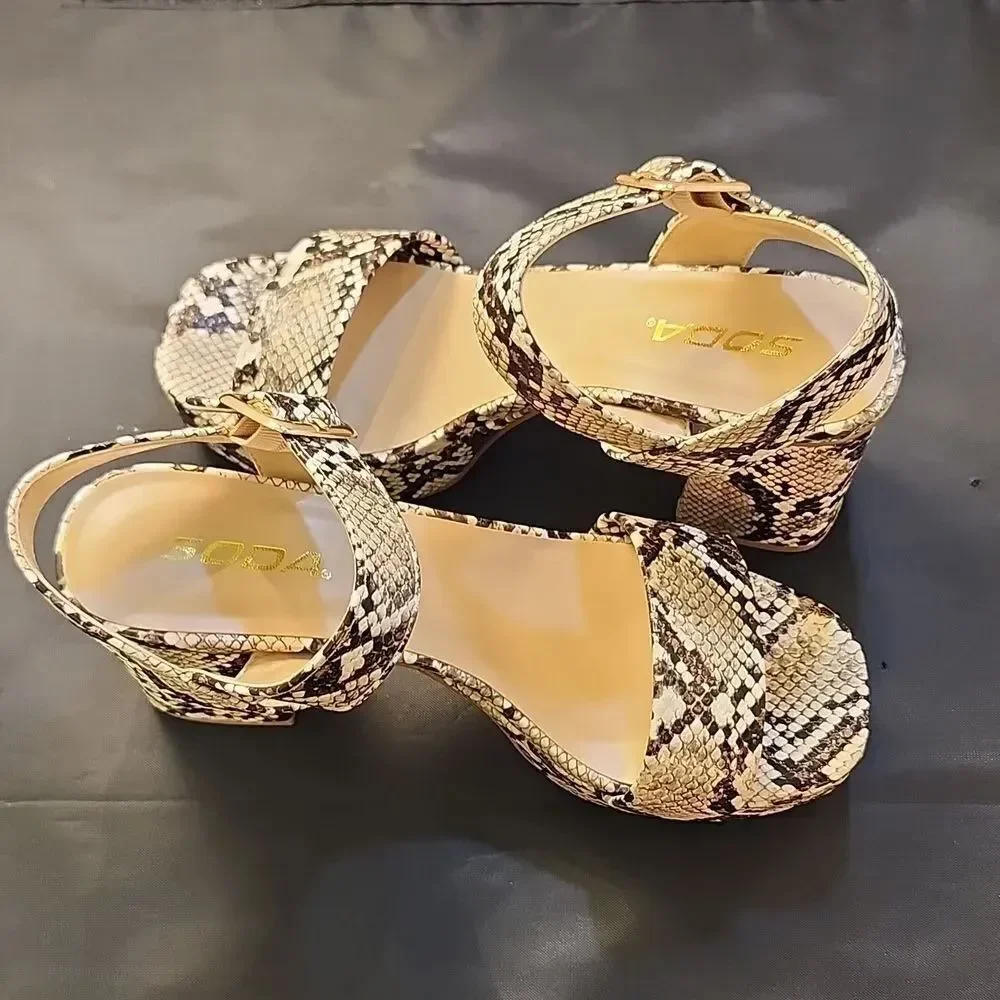 BRAND NEW SODA MACEY PYTON SLADIES WOMEN'S BLOCK HEEL SANDALS G1